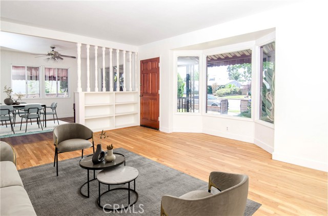 10520 Haskell Avenue, Granada Hills CA: https://media.crmls.org/medias/3360c36c-3eca-42ad-979e-c8d678fe9629.jpg