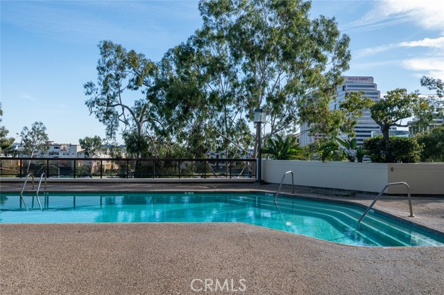 Detail Gallery Image 40 of 47 For 222 Monterey Rd #1205,  Glendale,  CA 91206 - 2 Beds | 4/1 Baths