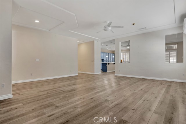 Detail Gallery Image 7 of 34 For 13261 via Del Lago, Victorville,  CA 92392 - 5 Beds | 3 Baths