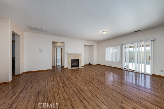 Detail Gallery Image 5 of 26 For 1852 Rogers Way, San Jacinto,  CA 92582 - 3 Beds | 2/1 Baths