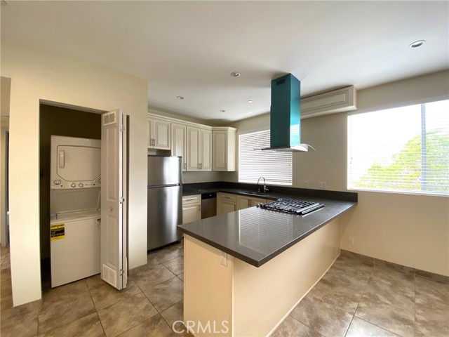 Detail Gallery Image 19 of 29 For 953 N Normandie #205,  Los Angeles,  CA 90029 - 3 Beds | 2 Baths