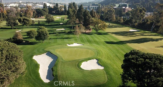 11636 Valley Spring Lane, Studio City CA: https://media.crmls.org/medias/33624448-1092-4b39-9e45-c0170f74df37.jpg