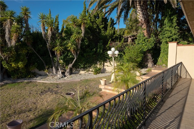 Detail Gallery Image 51 of 75 For 984 La Cresta Pl, Palos Verdes Estates,  CA 90274 - 6 Beds | 4 Baths