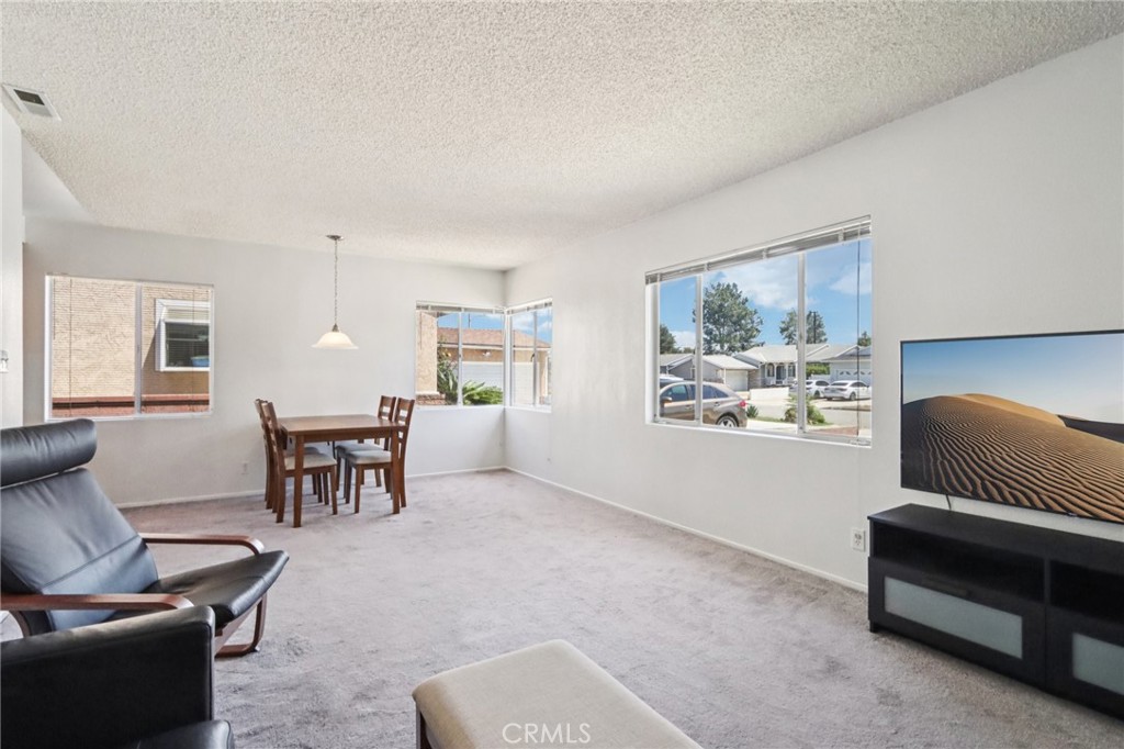 MLS #OC25176543 img 10