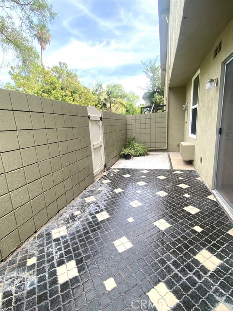 Detail Gallery Image 18 of 46 For 1582 Mitchell, Tustin,  CA 92780 - 2 Beds | 2/1 Baths