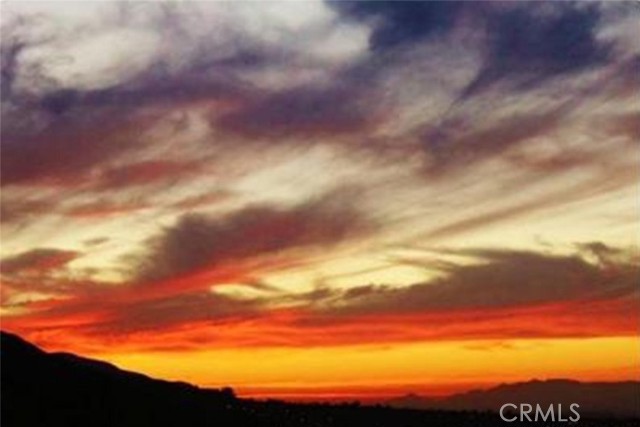 Detail Gallery Image 10 of 10 For 7650 Summer Day, Corona,  CA 92883 - 4 Beds | 2/1 Baths