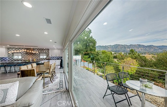 Detail Gallery Image 22 of 48 For 4544 Daleridge Rd, La Canada Flintridge,  CA 91011 - 6 Beds | 5 Baths