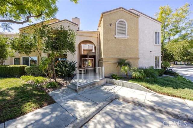 Detail Gallery Image 2 of 28 For 2400 Del Mar Way #108,  Corona,  CA 92882 - 2 Beds | 2 Baths