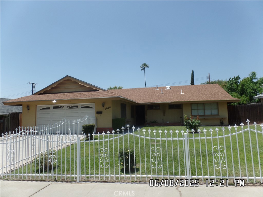 1676 Dumbarton Avenue