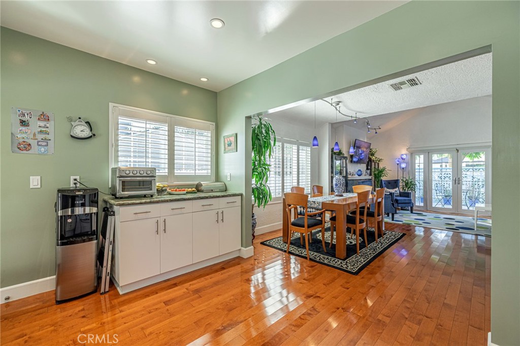 3365Dd52 Af4F 4551 A171 8Ba99Ff405E0 14156 Califa, Sherman Oaks, Ca 91401 &Lt;Span Style='BackgroundColor:transparent;Padding:0Px;'&Gt; &Lt;Small&Gt; &Lt;I&Gt; &Lt;/I&Gt; &Lt;/Small&Gt;&Lt;/Span&Gt;