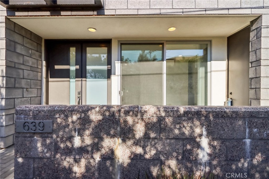 33664211 94e5 49e3 B4e4 54be40dc1b81