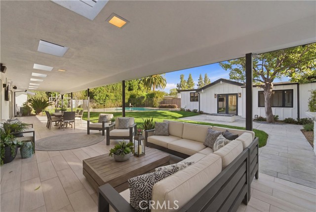 Detail Gallery Image 31 of 48 For 19510 Merridy, Northridge,  CA 91324 - 6 Beds | 6/1 Baths