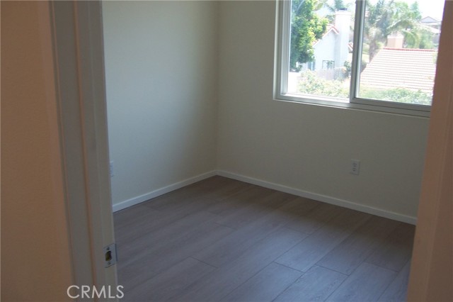Detail Gallery Image 9 of 12 For 6385 N Azalea Ave, San Bernardino,  CA 92407 - 4 Beds | 3 Baths