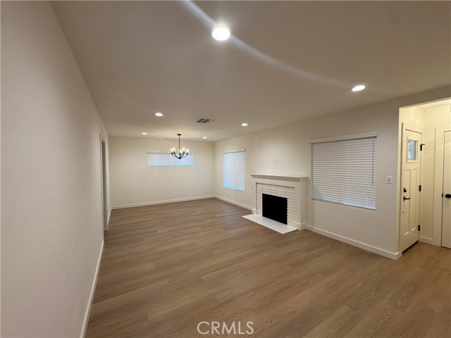 15234 Kingsbury Street, Mission Hills (San Fernando) CA: https://media.crmls.org/medias/33686d99-812b-477b-9efe-c901b6252f3f.jpg