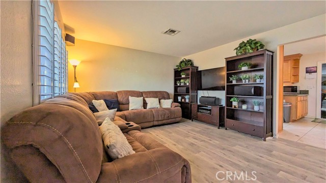 4513 Bidwell Street photo 3