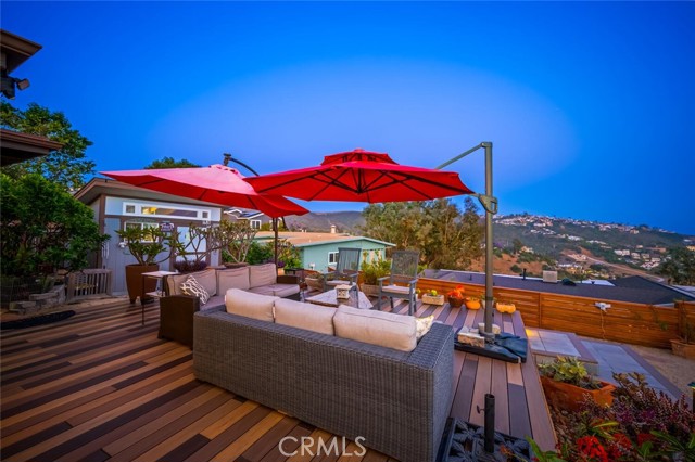 1687 Temple Hills Drive, Laguna Beach CA: https://media.crmls.org/medias/33696b72-c8b7-4dea-b508-bee9304a92cc.jpg