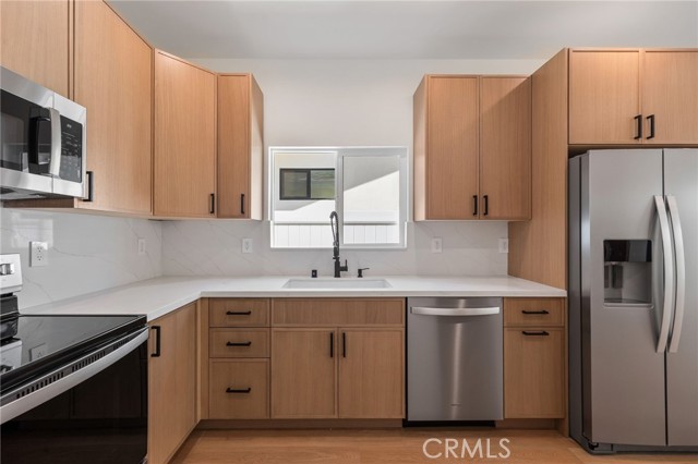 Detail Gallery Image 6 of 15 For 21826 Cohasset, Canoga Park,  CA 91303 - 2 Beds | 2 Baths