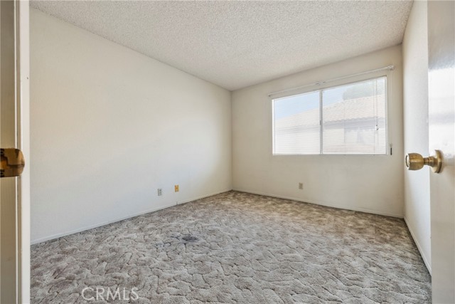 Detail Gallery Image 21 of 38 For 16590 Terrace Ln #G,  Fontana,  CA 92335 - 3 Beds | 2/1 Baths