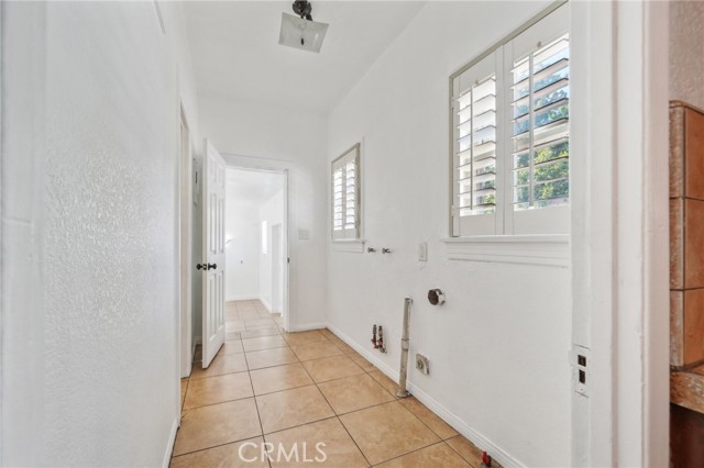 3098 N Arrowhead Avenue, San Bernardino CA: https://media.crmls.org/medias/336a07a3-4e70-4bd7-a134-8a2cf0a03f6d.jpg