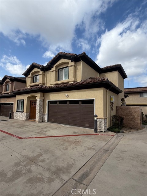 Detail Gallery Image 3 of 17 For 6518 Walker, Bell,  CA 90201 - 3 Beds | 3 Baths