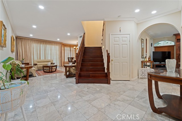11648 Mariposa Bay Lane, Porter Ranch CA: https://media.crmls.org/medias/336a68b5-b6c2-4b7a-a7bc-4345896b2663.jpg