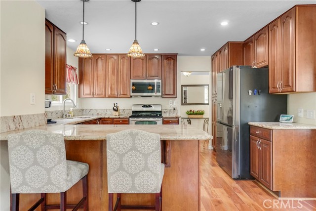 Detail Gallery Image 8 of 30 For 1681 Blueberry Way, Tustin,  CA 92780 - 5 Beds | 3 Baths