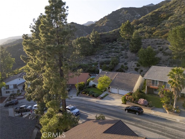 3033 Hopeton Road, La Crescenta CA: https://media.crmls.org/medias/336b2f7b-8f07-4e7a-995b-d629227e2e0d.jpg