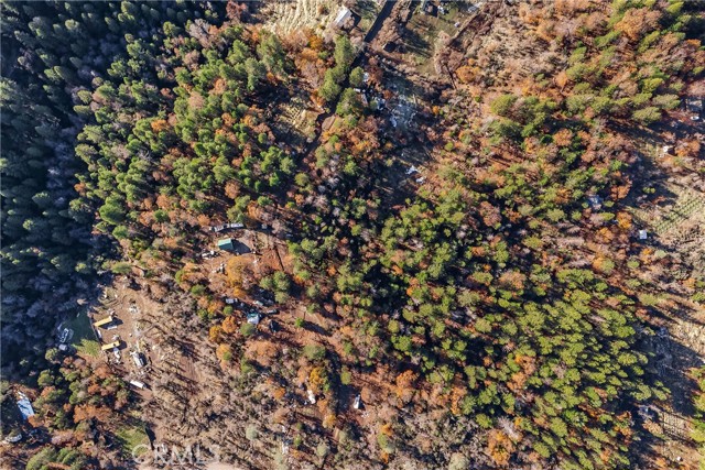 1 Stagecoach Drive, Oak Run CA: https://media.crmls.org/medias/336b4081-3558-44de-ae18-46191ca4c865.jpg