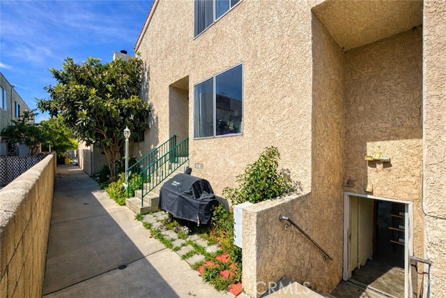 Detail Gallery Image 17 of 26 For 9053 Willis, Panorama City,  CA 91402 - 2 Beds | 2 Baths