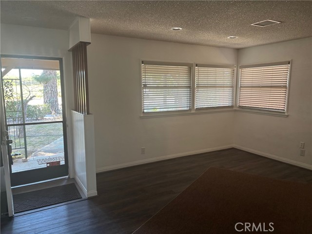 Detail Gallery Image 2 of 19 For 494 Avocado Ave, Pasadena,  CA 91107 - 2 Beds | 1 Baths