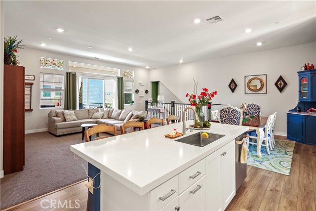 Detail Gallery Image 7 of 28 For 26957 Winding Trail Ct, Valencia,  CA 91381 - 3 Beds | 2 Baths