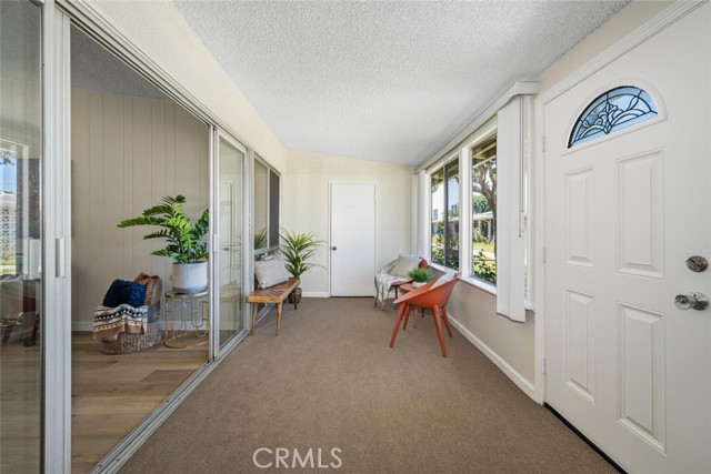 13061 Oak Hills Drive, Seal Beach CA: https://media.crmls.org/medias/336cb7d9-7a7e-43bd-b205-2d44d82fd7d9.jpg