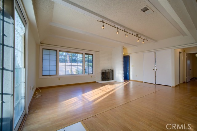 Detail Gallery Image 9 of 20 For 2005 W West Wind, Santa Ana,  CA 92704 - 2 Beds | 2 Baths