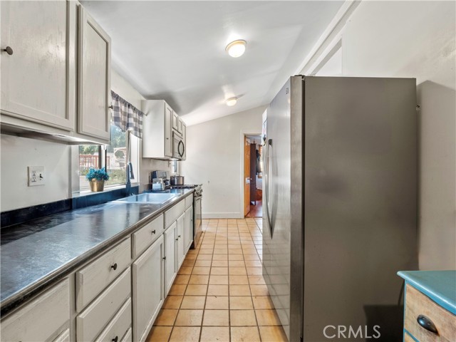 Detail Gallery Image 8 of 42 For 15221 Calle San Luis Potosi, Green Valley,  CA 91390 - 3 Beds | 2 Baths