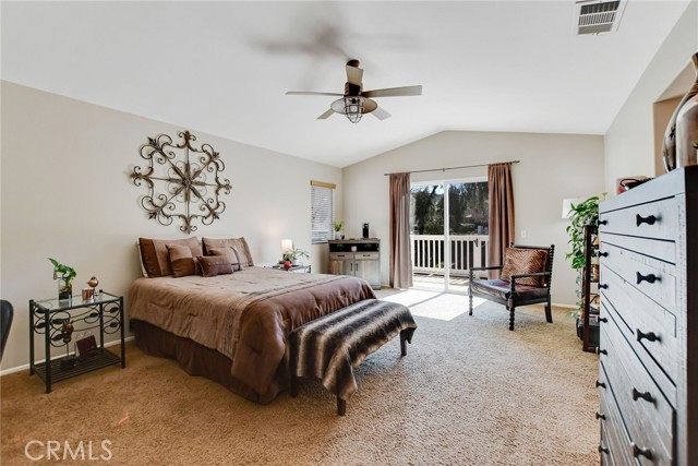 32501 Sprucewood Way, Lake Elsinore CA: https://media.crmls.org/medias/336d2c3b-bb8a-4e8e-aeef-ac45033eece7.jpg