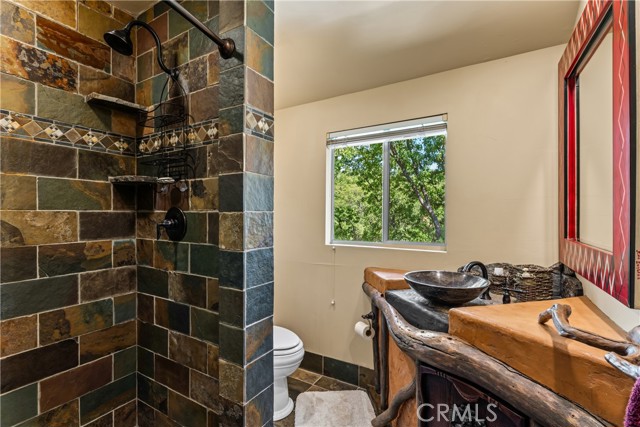 Detail Gallery Image 57 of 74 For 942 Lake Edge Way, Lake Arrowhead,  CA 92352 - 4 Beds | 5/1 Baths