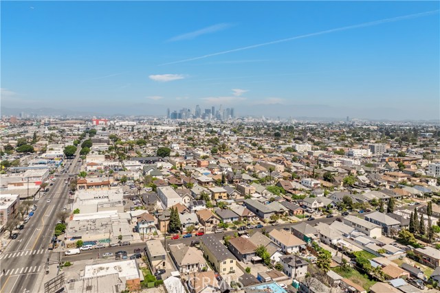 Detail Gallery Image 9 of 9 For 240 W 46th St, Los Angeles,  CA 90037 - – Beds | – Baths