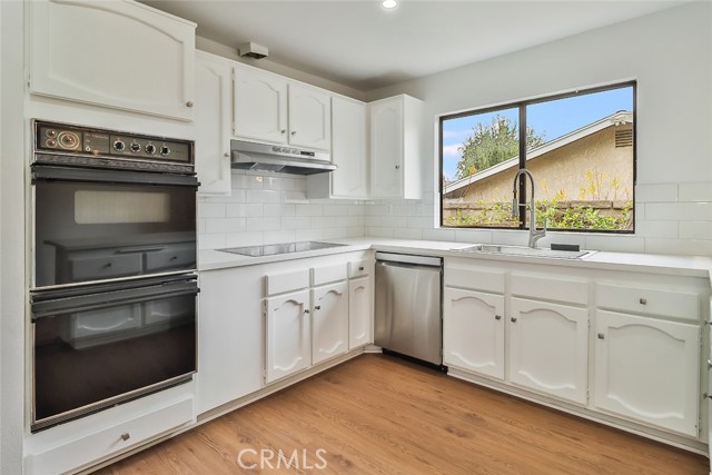 Detail Gallery Image 18 of 50 For 9419 Brightwood Ct, Northridge,  CA 91325 - 4 Beds | 2/1 Baths