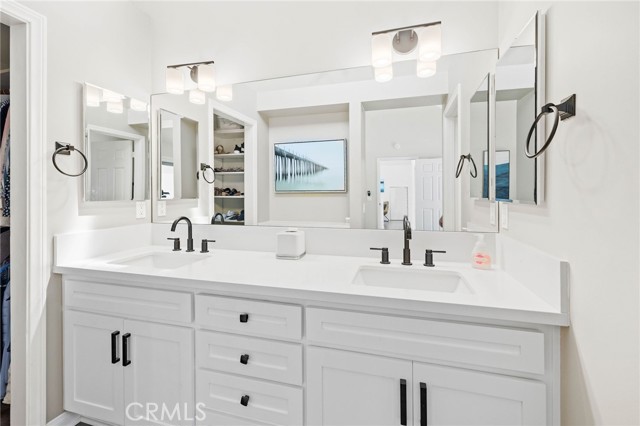 Detail Gallery Image 13 of 22 For 124 Garnet Ave, Newport Beach,  CA 92662 - 4 Beds | 2 Baths