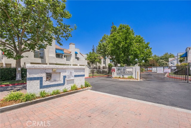 623 Park Shadow Court, Baldwin Park CA: https://media.crmls.org/medias/336f9500-b1ce-4653-a93c-fbdd6d9254c3.jpg