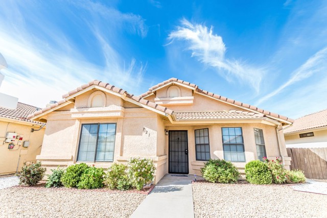 Detail Gallery Image 2 of 26 For 721 La Morena Dr, Hemet,  CA 92545 - 2 Beds | 2 Baths