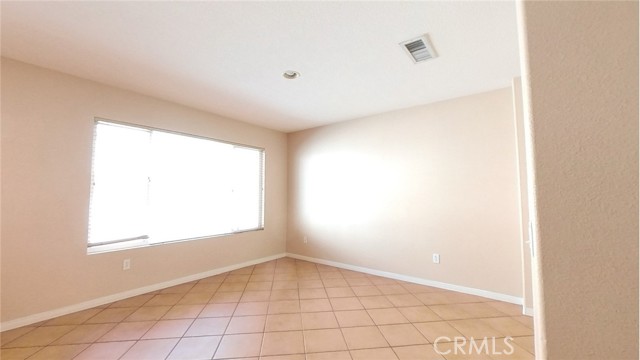25709 Holiday Circle, Stevenson Ranch CA: https://media.crmls.org/medias/33711396-c5d4-4eea-b07b-35332c27360f.jpg