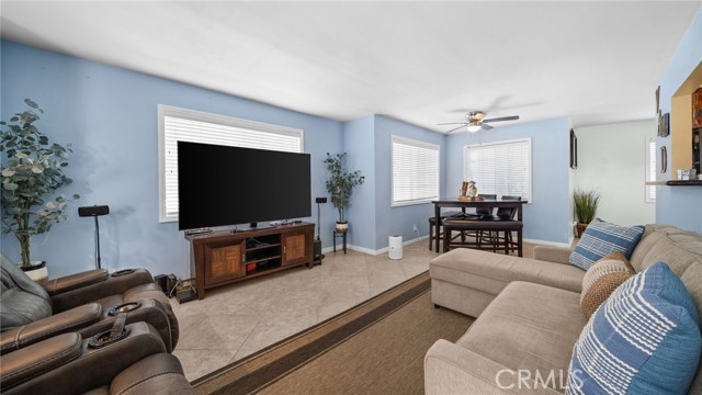 Detail Gallery Image 6 of 19 For 4845 W 118th Pl, Hawthorne,  CA 90250 - 3 Beds | 2/1 Baths