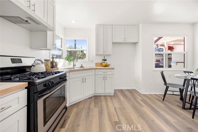 Detail Gallery Image 8 of 31 For 719 S Walnut, Brea,  CA 92821 - 3 Beds | 2 Baths