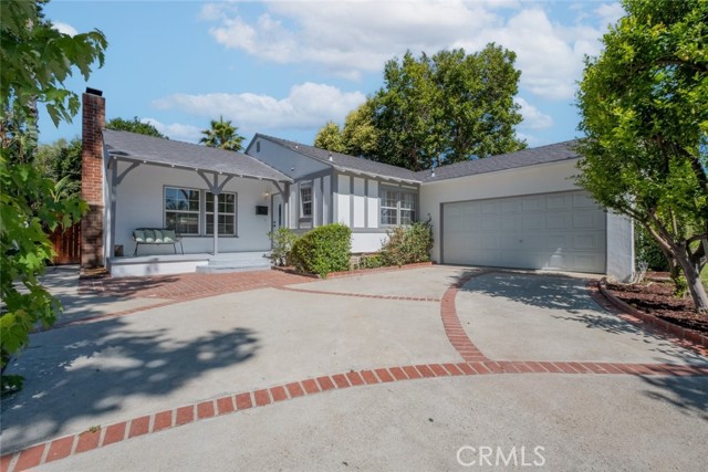 Detail Gallery Image 3 of 32 For 6535 Comanche Ave, Winnetka,  CA 91306 - 3 Beds | 2 Baths