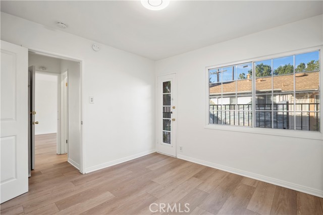 Detail Gallery Image 9 of 18 For 4918 Cahuenga Bld, North Hollywood,  CA 91601 - 3 Beds | 2 Baths