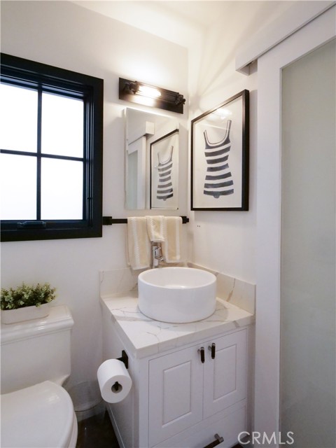 229 Marine Place, Manhattan Beach CA: https://media.crmls.org/medias/3373bb27-f36b-4c19-92b8-38348cf783db.jpg