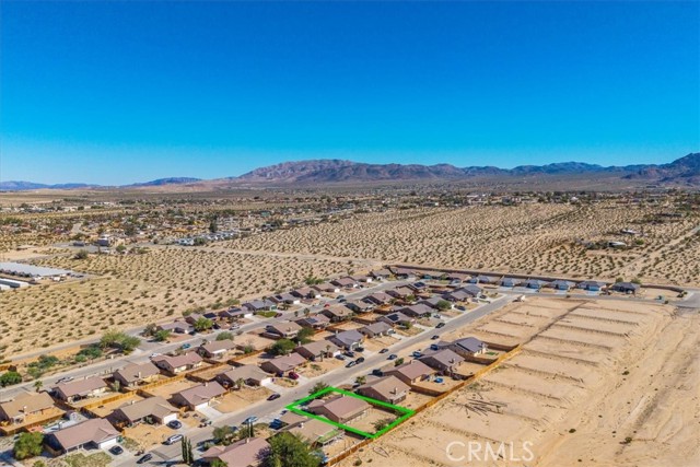 5154 Split Rock Avenue, 29 Palms CA: https://media.crmls.org/medias/3374cff1-a47a-46c0-8302-0dd69f8805ea.jpg
