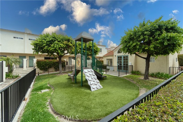 Detail Gallery Image 29 of 33 For 401 W 220th St #58,  Carson,  CA 90745 - 3 Beds | 3 Baths