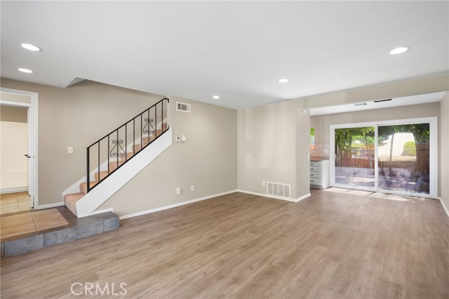 6590 Marquette Street, Moorpark CA: https://media.crmls.org/medias/3375df36-f41e-4b48-82bc-1d84e0f38f4d.jpg